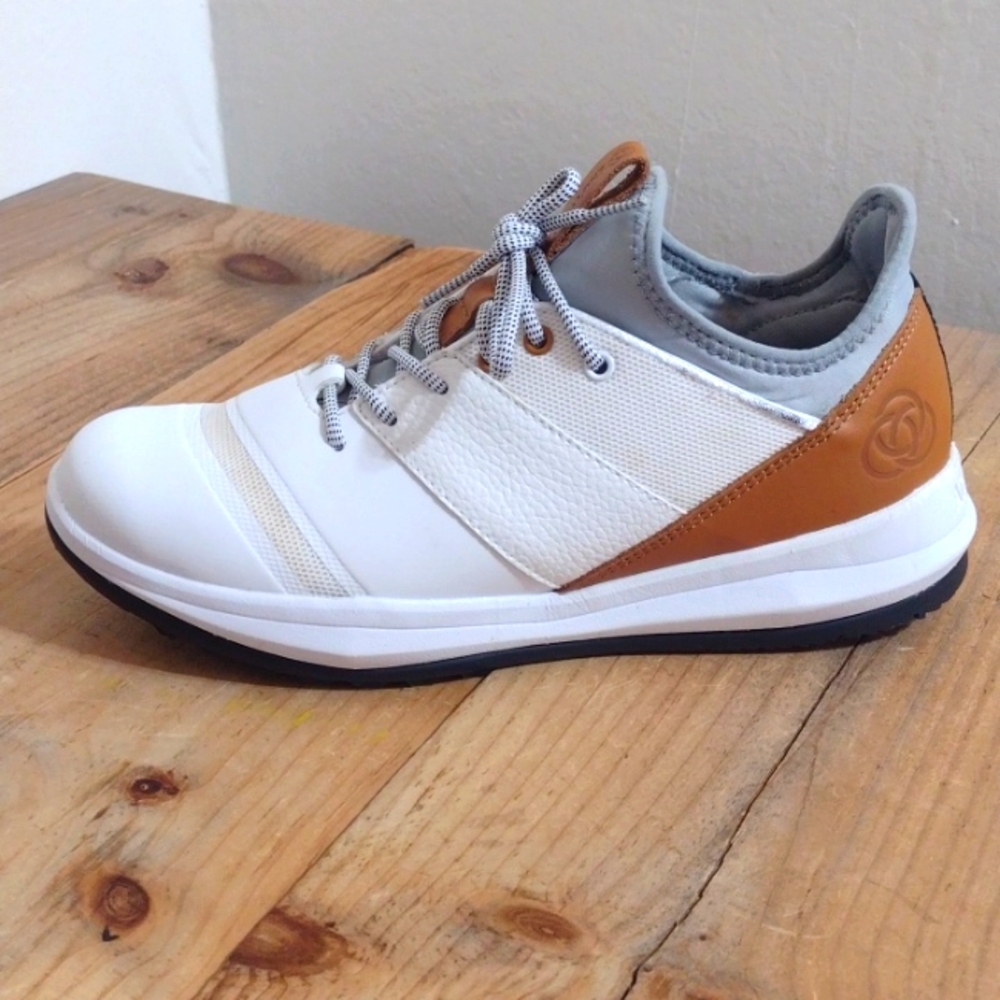 Men's White and Brown Athletic Shoes